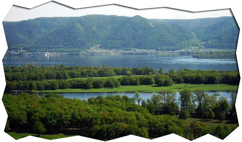 Жигулёвские Горы на правом берегу реки Волга (Ра)